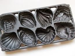 John Wright Cast Iron Muffin Mold 8 Sea Shells