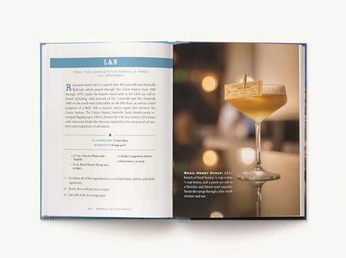 Nashville Cocktails: An Elegant Collection of Over 100 Recipes Inspired by Music City (City Cocktails)