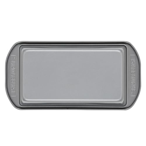 Farberware Nonstick Bakeware 9-Inch x 5-Inch Loaf Pan, Gray in