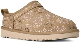Amazon.com | UGG Women's Goldenstar Clog, Black, 5 | Mules & Clogs