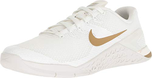 Nike Women's WMNS Metcon 4 CHMP, SAIL/Metallic Gold, 9 US
