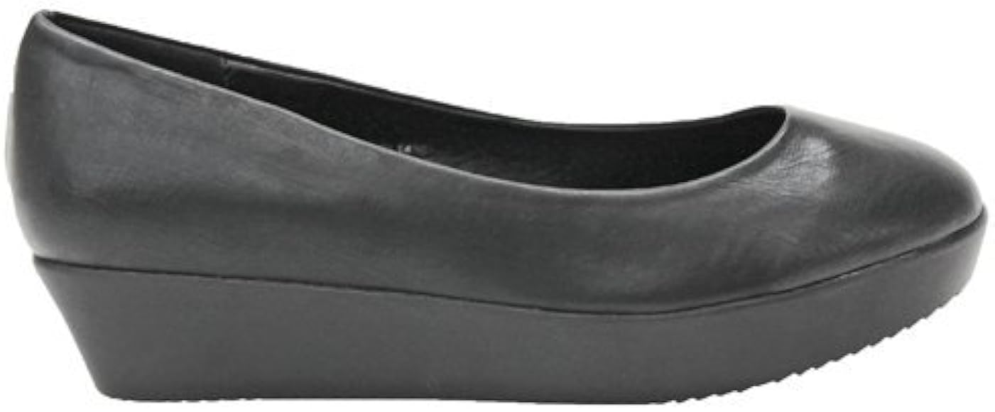 white flatform pumps