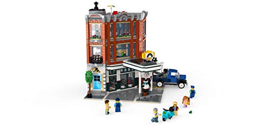 LEGO Creator Expert Corner Garage - Image 8