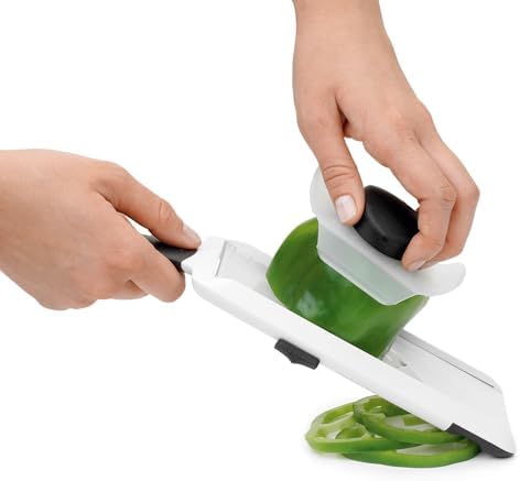 Good Grips INOXO.1119100ML Mandolina Rodajas C/ Mango, Negro/ Blanco, Estándar