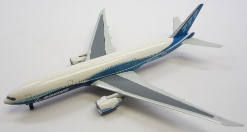 Dragon Models Boeing 777-200LR"Worldliner" 2004 Boeing Livery Diecast Aircraft, Scale 1:400
