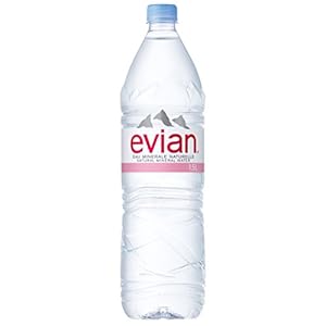 伊藤園 evian(エビアン) ミネラルウォーター 1.5L ×12本 [正規輸入品]