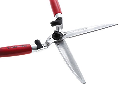 Berger hedge shear, wooden handle 4490 with straight blades, 2 sap grooves and wrist-gentle shock absorber