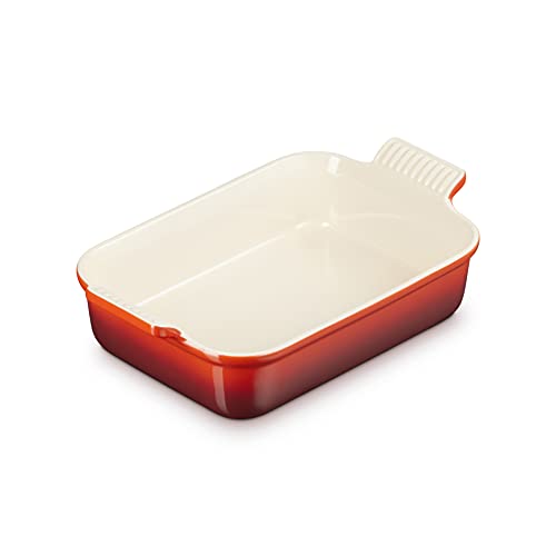Le Creuset Rechteckige Auflaufform Tradition aus Steinzeug, 26 cm, 2.4 Liter, Kirschrot, 71102260600001