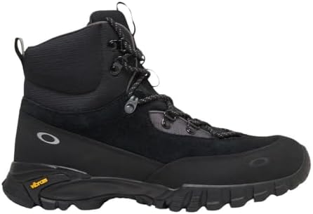 Amazon.com | Oakley Coyote Laceless Boot | Chukka