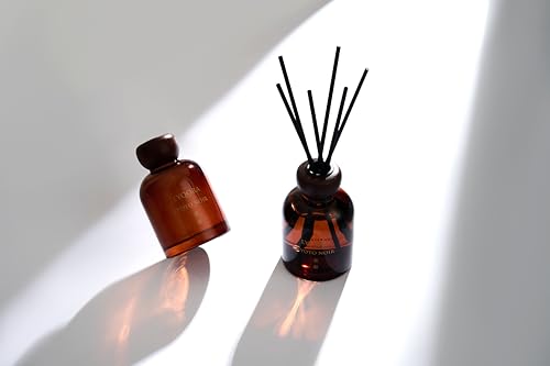 Lyqora Kyoto Noir Room Fragrance Sticks 200 ml Premium Reed Diffuser - Room Perfume Long-Lasting Air Freshener Home Decoration Aesthetic for Living Room, Bedroom, Bathroom, Elegant Gift Idea | Luxus Raumduft im edlen Amberglas mit Holzdeckel. Elegante Noten von Moschus & Amber für ein luxuriöses Premium Ambiente