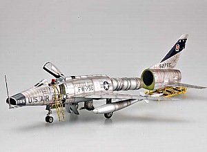 Trumpeter 1/32 F100D Super Sabre Attack Fighter