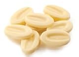 Valrhona White Chocolate Couverture Ivoire 35% cocoa 43% sugar 41.1% fat content 21.5% whole milk - 2Lbs - Feves