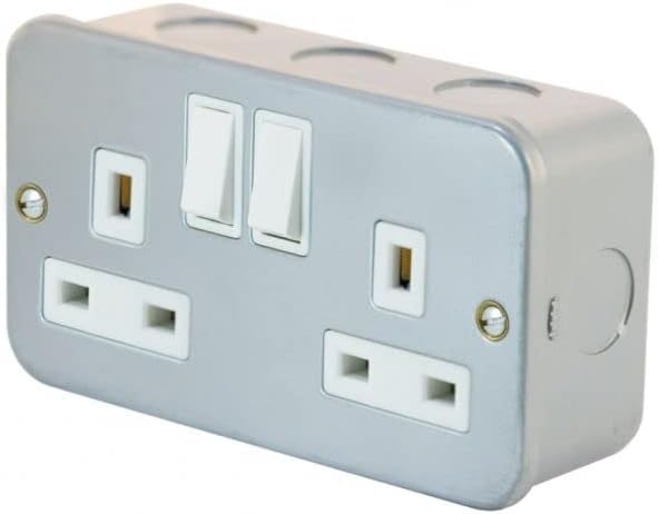 Selectric 13 Amp Socket Outlet 2 Gang Switched SP Metal Clad