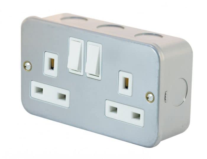 13 Amp Socket Outlet 2 Gang Switched SP in Metal Clad