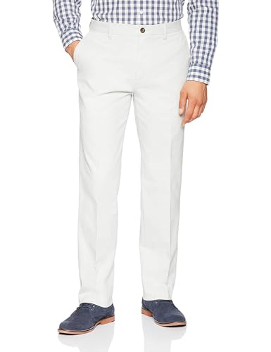 Amazon Essentials Herren Knitterfreie Classic-Fit-Stretch-Chinohose Ohne Bundfalten, Hellgrau, 42W / 28L