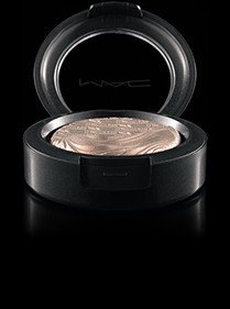 MAC Extra Dimension Eye Shadow A NATURAL FLIRT ~ Glamour Daze collection