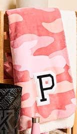 LAST ONE - SOLD OUT - HUGE VICTORIA SECRET. RARE- COZY SHERPA PINK CAMO BLANKET - SHERPA PLUSH SLEEP THROW 50"x60" SOLD OUT SOFT AND SNUGGLY