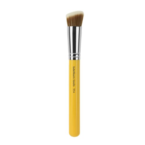 Bdellium Tools Professional Makeup Brush Studio Line - Duet Fiber Slanted Kabuki 954