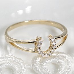 【クリックでお店のこの商品のページへ】K18 幸運の 馬蹄モチーフ ダイヤモンド リング【ギフトラッピング済み】【刻印】