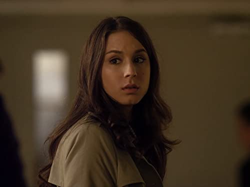 Watch Pretty Little Liars: The Complete First Season | Prime Video