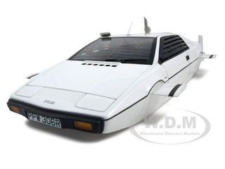 1979-Lotus-Esprit-Submarine-James-Bond-007-From-Movie-The-Spy-Who-Loved-Me-Diecast-Car-Model-118-by-Autoart