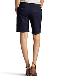 Lee Essential chino bermuda de calce medio para dama.