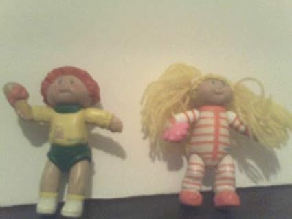Amazon Com Cabbage Patch Kids Figures 1984 Blonde Girl With Yarn