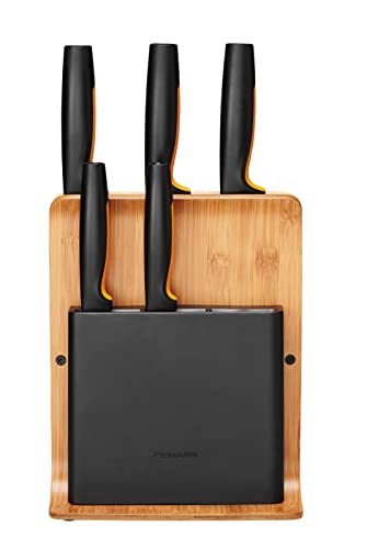 Fiskars Bambus Design-Messerblock mit 5 Messern, Functional Form, Inklusive Gemüsemesser, Tomatenmesser, Santoku Kochmesser, Kochmesser und Brotmesser, Bambus/Kunststoff, 1057552