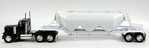 1:32 Scale Peterbilt 379 Pneumatic Trailer