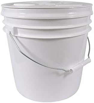 Amazon Com 2 Gallon Food Grade Bucket With Easy Airtight Spin Off And Spin On Gamma Seal Lid Bundle Lid Has Been Installed To The Bucket Kitchen Dining