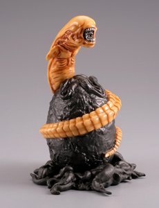 Kaiyodo Capsule Q Characters Alien Figures Anthology 01 - Alien Second Form Chest Burster