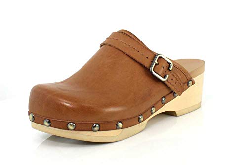 earth pine tiku clogs