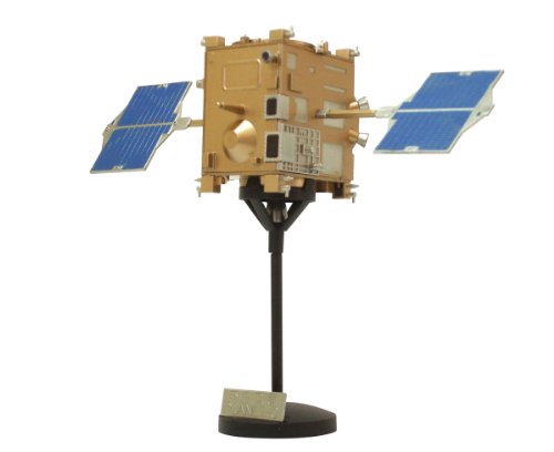 Aoshima 1/32 Atatsuki (Planet C) And 1/144 Ikaros (Interplanetary Kit)