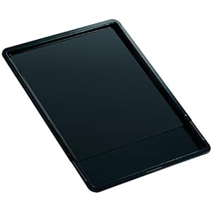 Zenker koekjes bakplaat is een universele bakplaat voor de oven in zwart metallic en de rechthoekige bakvorm…