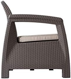 Conjunto de jardim externo keter corfu, 4 lugares e mesa com almofadas incluídas, resina com acabamento de vime plano, marrom