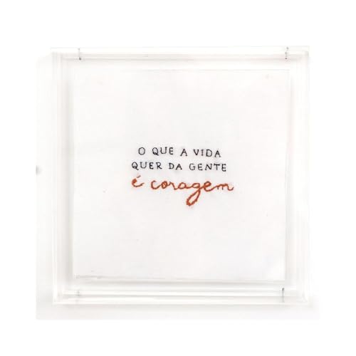 Adorno Decorativo AcrĂlico "Coragem" 24Ă—24 cm – Caixa de AcrĂlico com Bordado em Linho: Frase Inspiradora Para Decoração Moderna e Afetiva