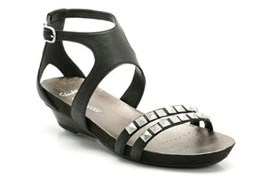 clarks desert boot low