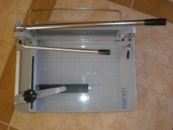 17" (TRADEMARKED) PERFECT Heavy Duty, Ream Guillotine STACK Paper Cutter with extra cutting blade - Thumbnail 2