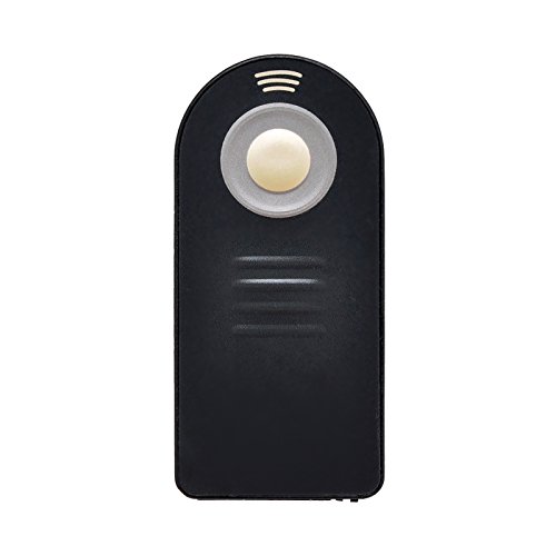 Battery Grip Bundle F/Sony Alpha SLT-A77, A77II, A99II: Includes