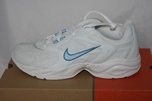 women's nike monarch