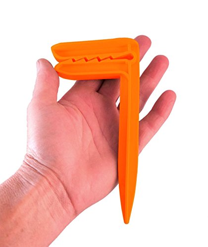 Wenosda Beach Towel Anchor Stakes Clips Blanket Picnic Fasten Pegs Set for Camping Travel & Beach Day (green + orange)