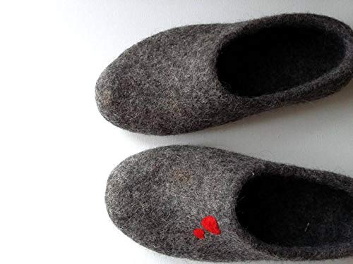 Amazon Com Love Slippers Women Home Shoe With Red Heart
