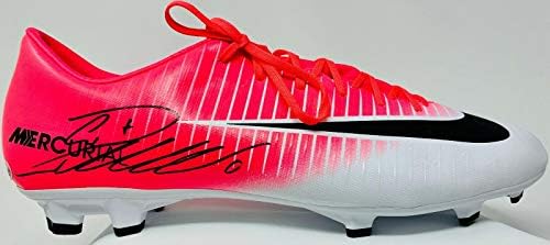 cristiano ronaldo pink cleats