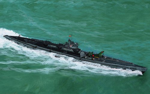 Aoshima 1/700 IJN Submarine I-401 (Full Hull)