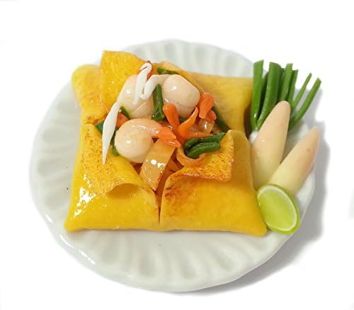 Miniatures Food : Realistic Thai Food Collection : Padthai in Egg Warp (Pad Thai Hor Kai) , 2 Inches approx. by Kantiya