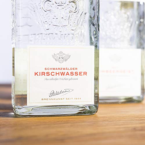 Schladerer Schwarzwälder Kirschwasser, edler Obstbrand aus dem Schwarzwald, traditionell aus Schwarzwälder Süßkirschen… – Bild 5