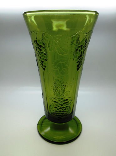Amazon Com Vintage Indiana Colony Green Glass Harvest Grape Vase
