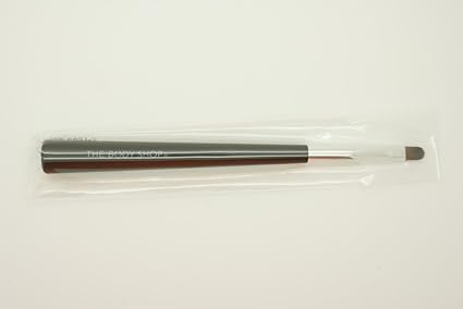 body shop concealer brush