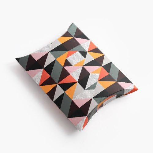 DECOLUV Pillow Gift Boxes - Set of 5 Decorative Treats Boxes, Cookies, Candy and Soaps Gift Boxes for Christmas, Birthdays, Holidays, Weddings, Etc (5.51 x 5.70 x 1.57 Inches, Patchwork)