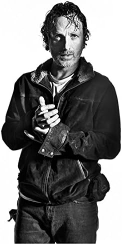 The Walking Dead Andrew Lincoln As Rick Black And White 8 X 10 Inch Photo At Amazon S Entertainment Collectibles Store